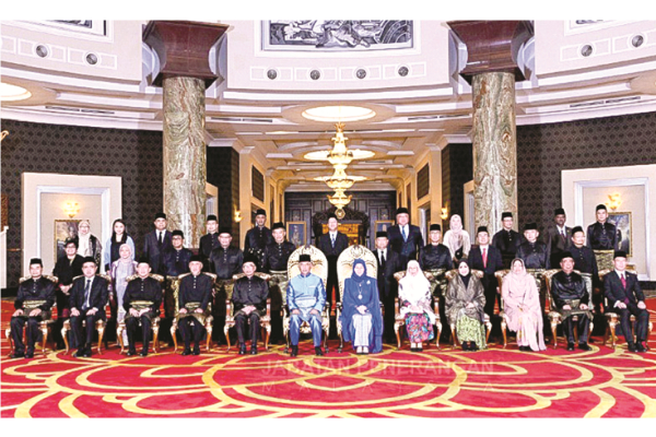 Two DPMs and all 25 Ministers sworn in 