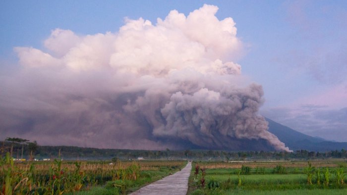 Indonesia's Mount Semeru erupts, residents evacuate