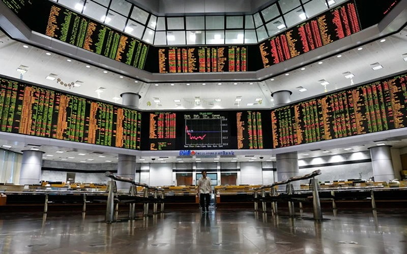 Foreign funds exit Bursa in run-up to CNY
