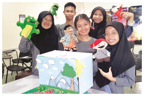 Keningau college students emerge tops at puppet show competition