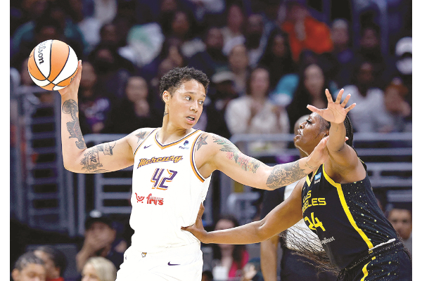 Griner makes WNBA return