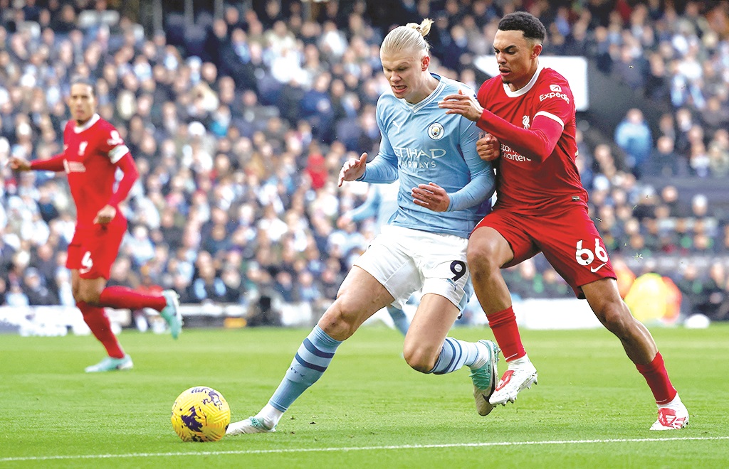Reds hold Man City as Arsenal go top of EPL