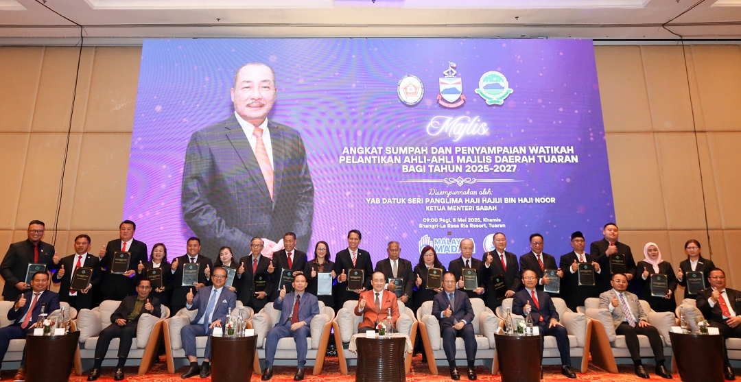 CM urges district councillors to play active, transparent role