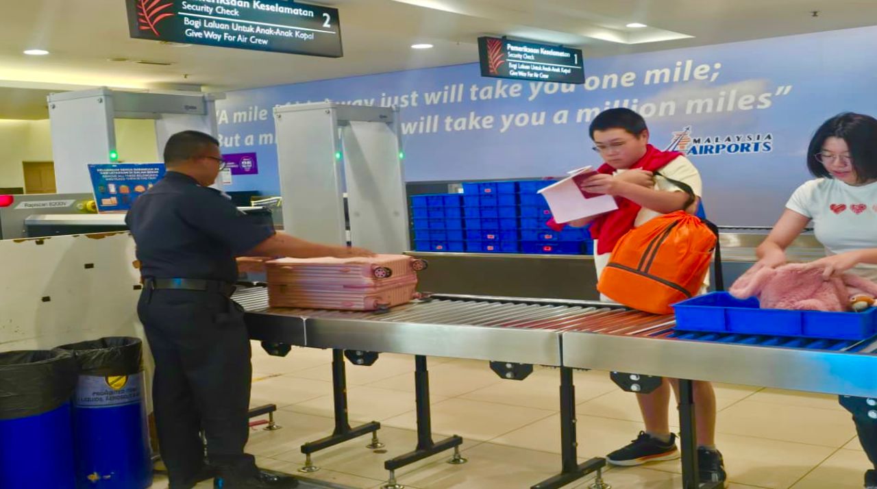 PEN enhances kerbside flow and security screening processes to reduce wait times and improve passenger movement.