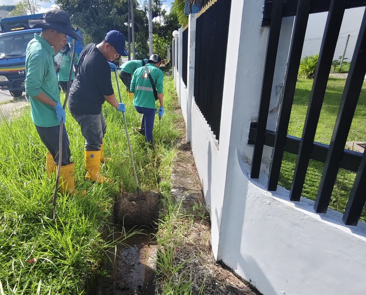 City Hall to step up drain checks, clear blockages