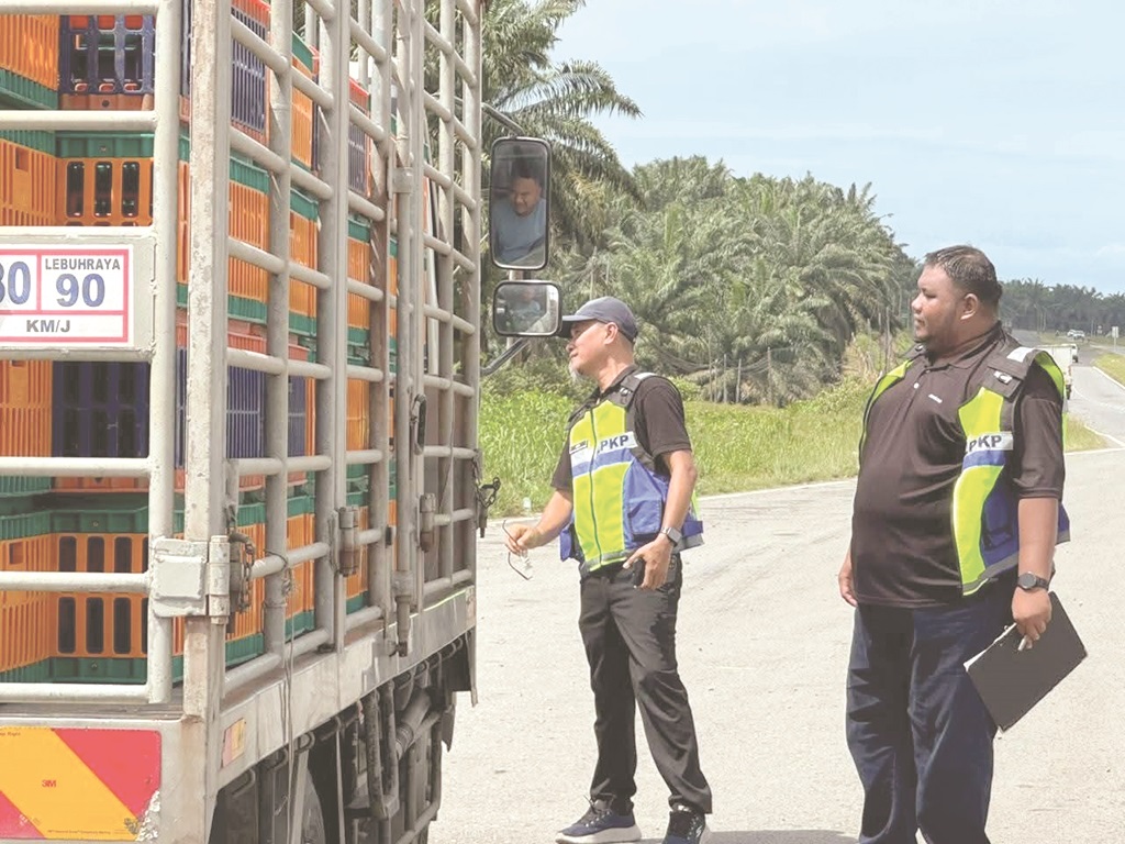 Joint operation eyes commercial vehicle safety and compliance