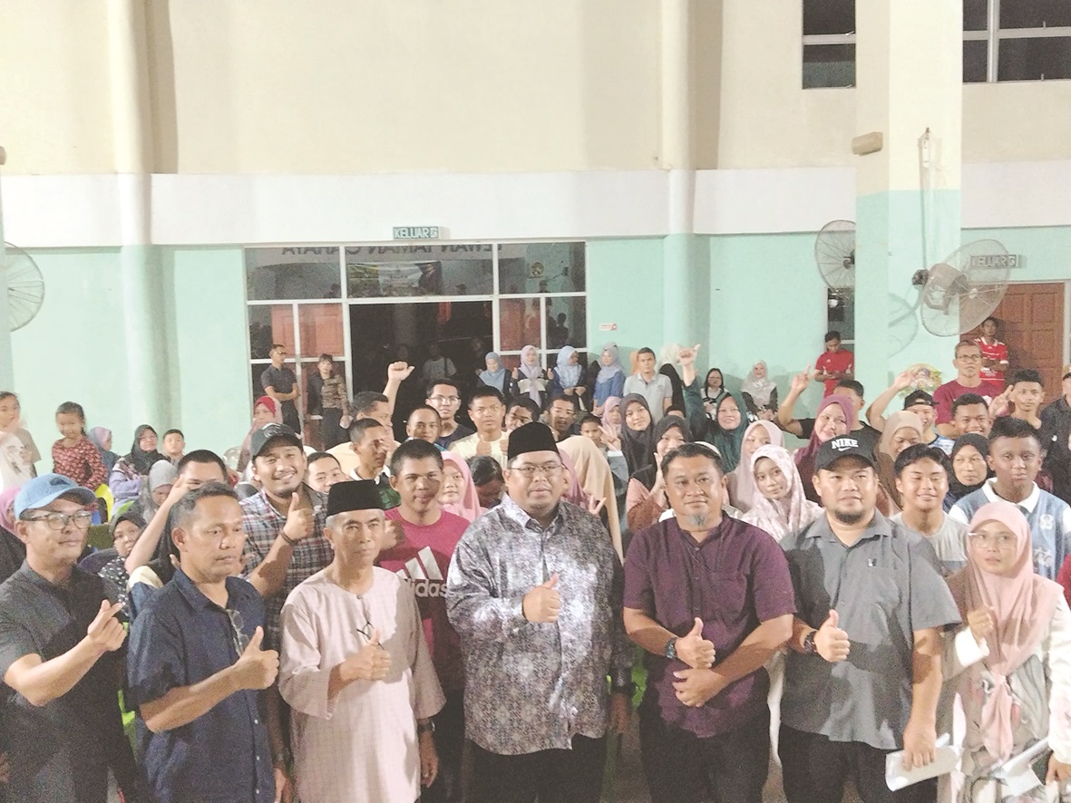 Free tuition for 83 Sungai Manila SPM candidates
