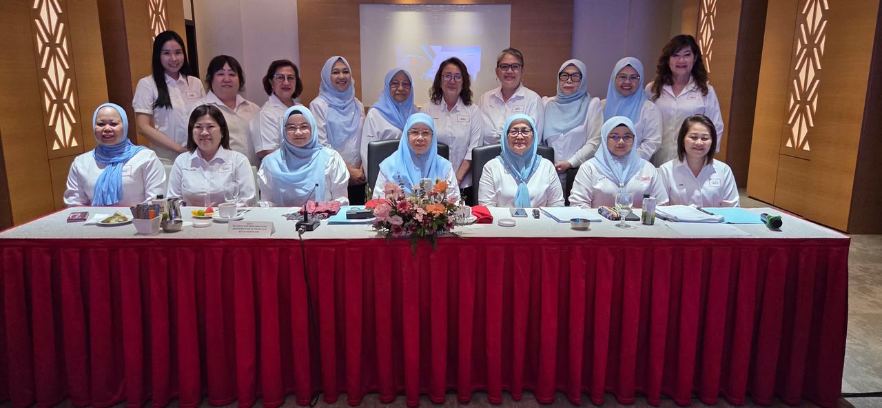 GRS Women must stay election-ready, says Azizah