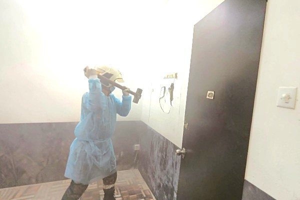 Man found dead in locked rented room