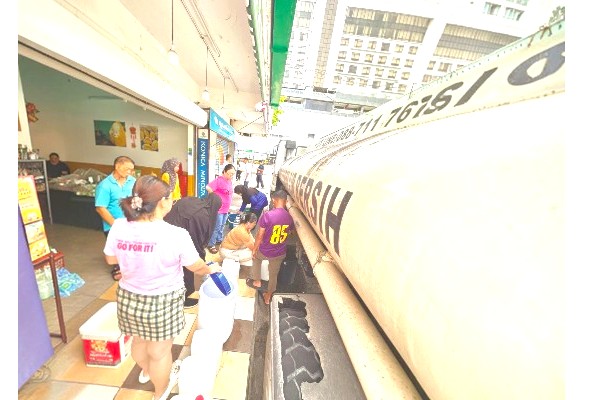 Water tanker brings relief to traders in Segama 