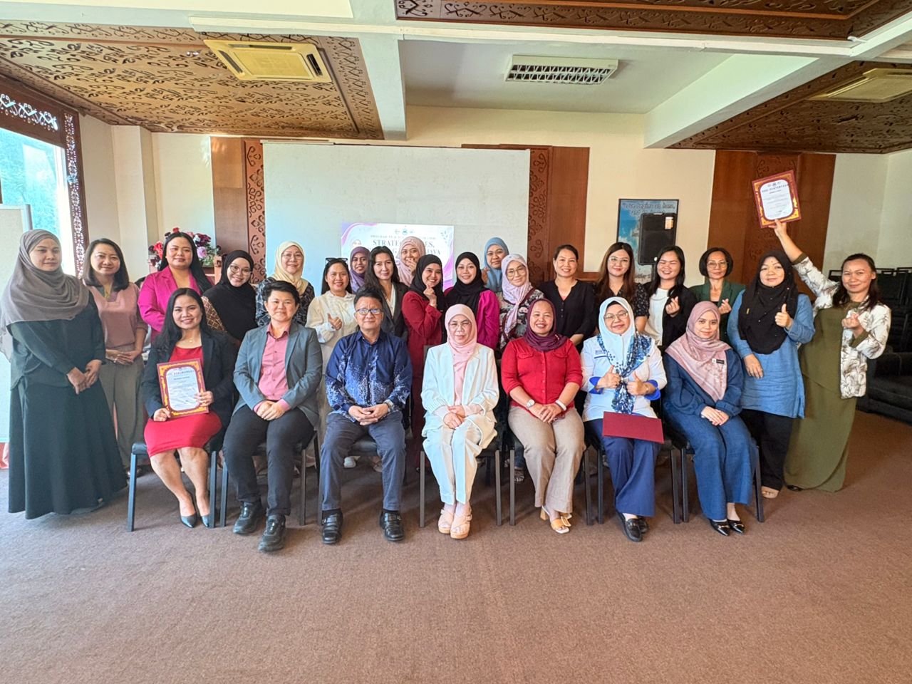 Women urged to seize entrepreneurial opportunities