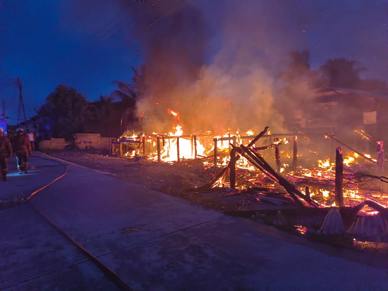 Sandakan fire destroys house and shop, claims one life