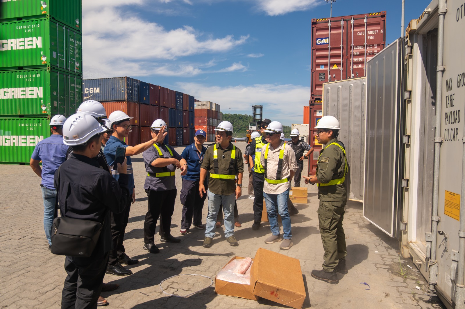 12 containers of falsely labelled halal imports seized at Sepanggar Port
